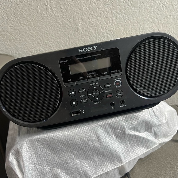 Sony ZSRS60BT Personal audio - Picture 1 of 7